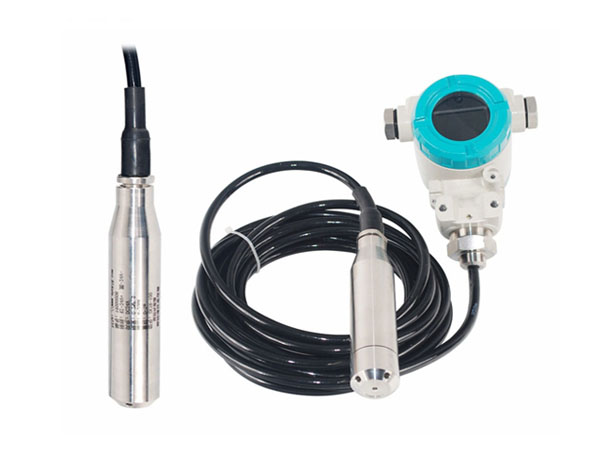 投入式液位计